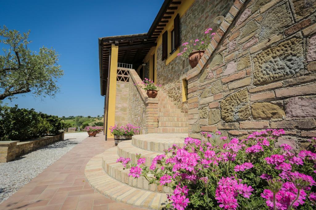 Agriturismo Il Divin Casale Vila Torgiano Exterior foto